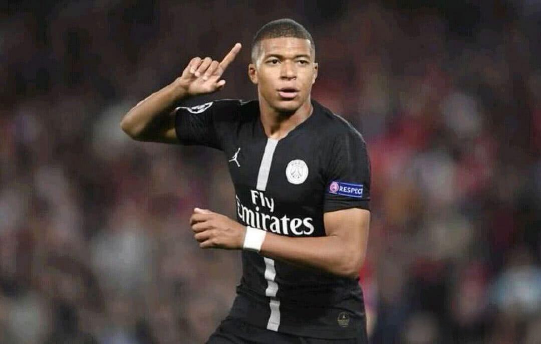 晋级下一阶段引发热议!,姆巴佩在TES比赛中刷新纪录全场沸腾不已(战况进入白热化阶段了) 晋级下一阶段引发热议!,姆巴佩在TES比赛中刷新纪录全场沸腾不已(战况进入白热化阶段了)